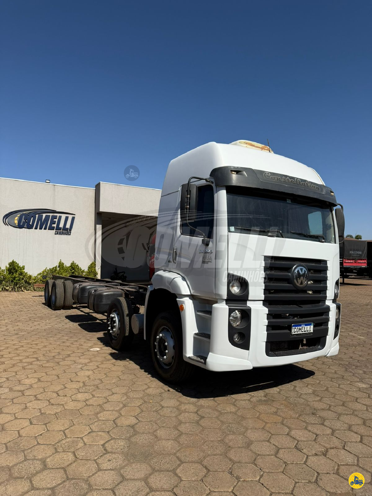CAMINHAO VOLKSWAGEN VW 24280 Cavalo Mecânico BiTruck 8x2 Comelli Caminhões RIO VERDE GOIAS GO